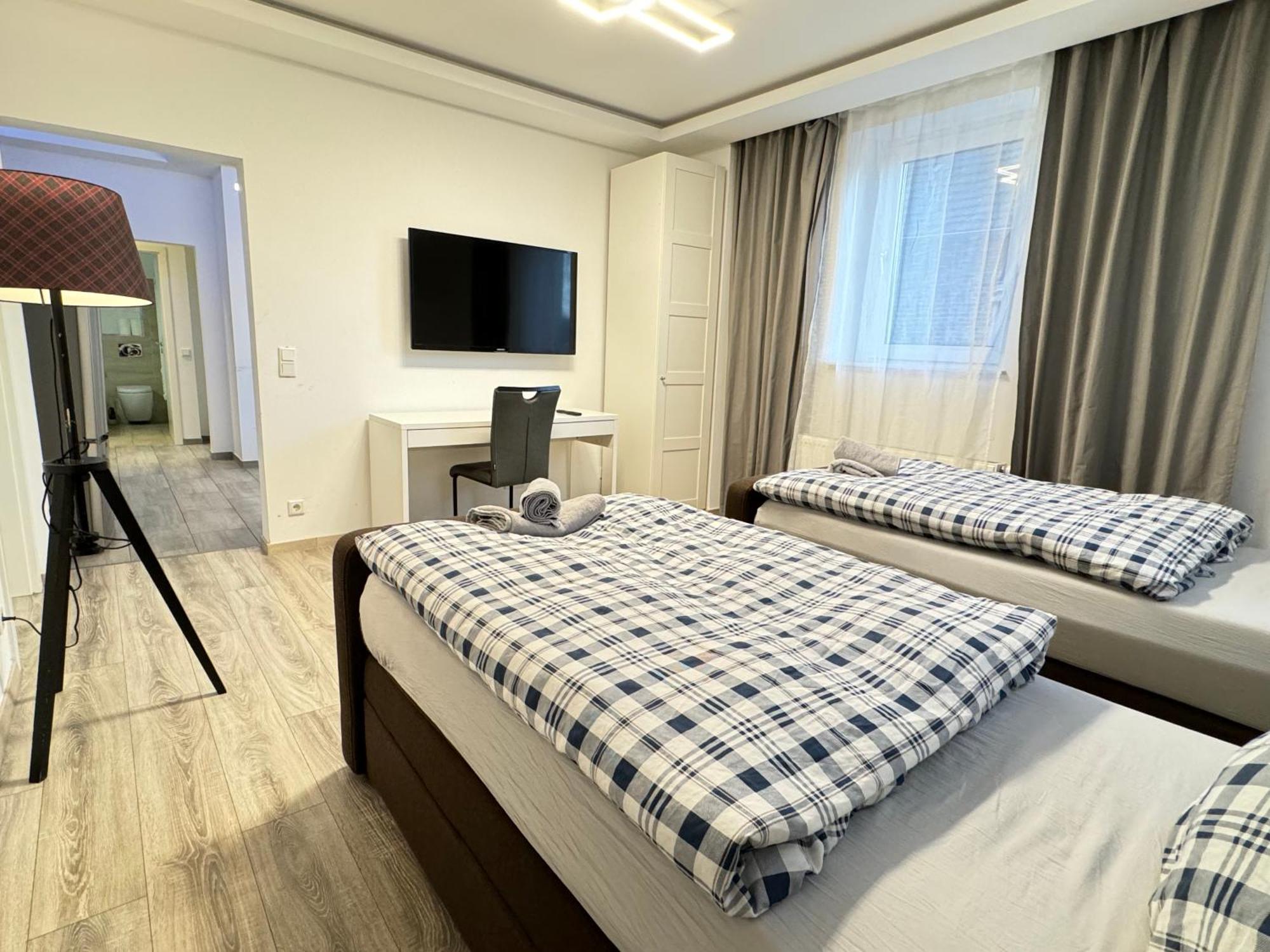 Apartments - Free Parking - Wifi - Kitchen Essen Exterior photo